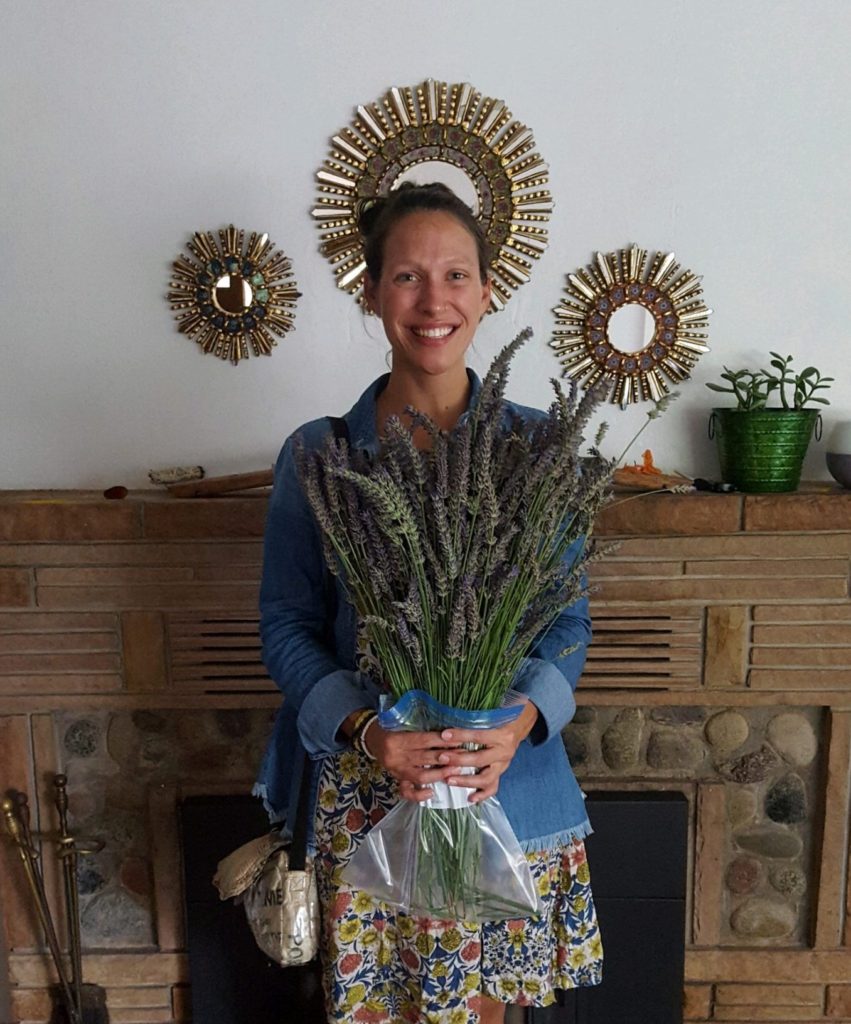 Leeah holding bouquet of lavender